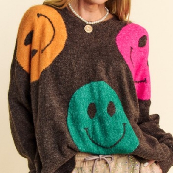 DAVI & DANI Knit Smiley Face Contrast Long Sleeve Oversized Pullover Sweater Top - Picture 16 of 16
